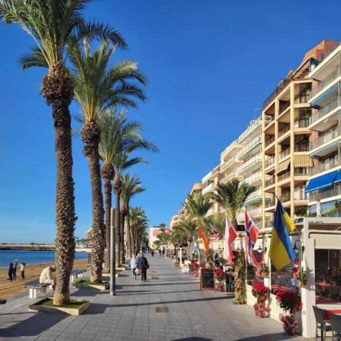 Bungalow Avec Piscine Torrevieja Exterior foto