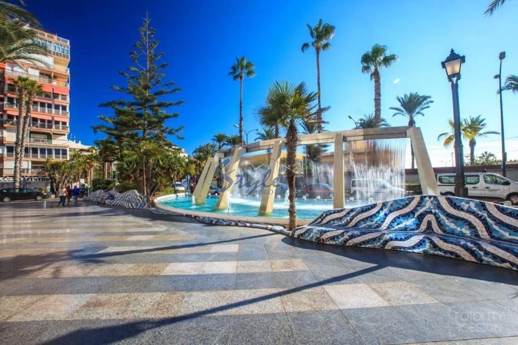 Bungalow Avec Piscine Torrevieja Exterior foto